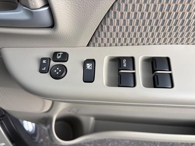 エブリイワゴン ＰＺターボスペシャル　４ＷＤ　ＣＶＴ　ハイルーフ　オートステップ　両側電動スライドドア　クリアランスソナー　レーンアシスト　オートライト　ＬＥＤヘッドランプ　スマートキー　電動格納ミラー　シートヒーター（14枚目）