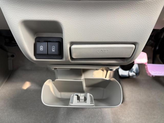 エブリイワゴン ＰＺターボスペシャル　４ＷＤ　ＣＶＴ　ハイルーフ　オートステップ　両側電動スライドドア　クリアランスソナー　レーンアシスト　オートライト　ＬＥＤヘッドランプ　スマートキー　電動格納ミラー　シートヒーター（28枚目）