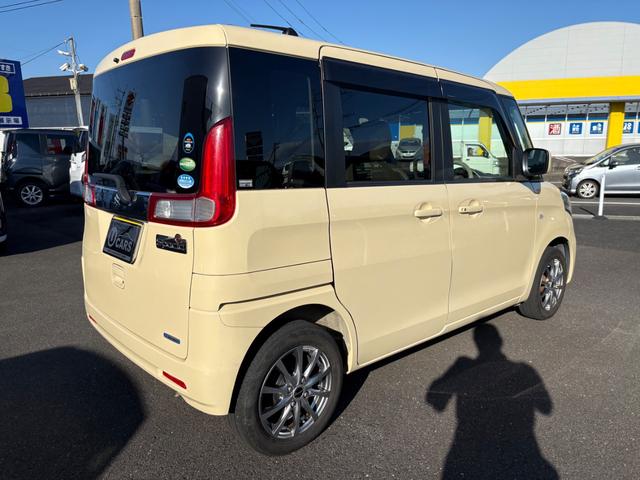 スペーシア Ｇ　車検２年　スマートキー　アイドリングストップ　電動格納ミラー　シートヒーター　ベンチシート　ＣＶＴ　盗難防止システム　ＡＢＳ　ＣＤ　ＵＳＢ　ミュージックプレイヤー接続可　Ｂｌｕｅｔｏｏｔｈ（3枚目）
