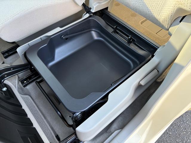 スペーシア Ｇ　車検２年　スマートキー　アイドリングストップ　電動格納ミラー　シートヒーター　ベンチシート　ＣＶＴ　盗難防止システム　ＡＢＳ　ＣＤ　ＵＳＢ　ミュージックプレイヤー接続可　Ｂｌｕｅｔｏｏｔｈ（29枚目）