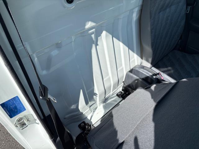 キャリイトラック ＫＣエアコン・パワステ　軽トラック　２ＷＤ　ＡＴ　三方開　エアコン　パワーステアリング（22枚目）
