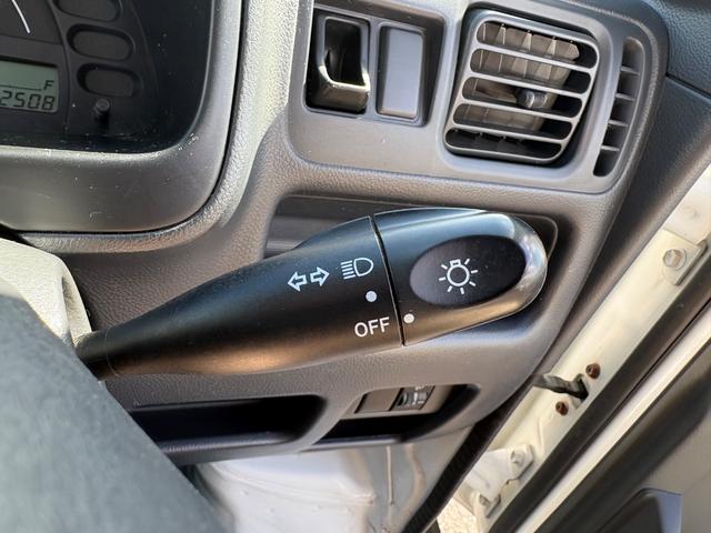 キャリイトラック ＫＣエアコン・パワステ　軽トラック　２ＷＤ　ＡＴ　三方開　エアコン　パワーステアリング（25枚目）