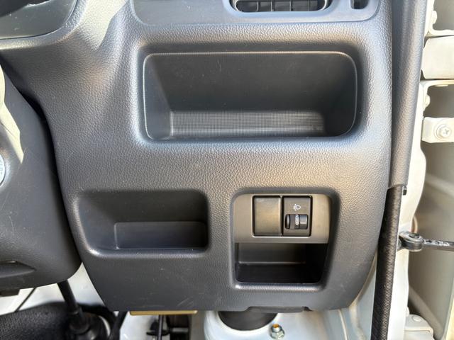 キャリイトラック ＫＣエアコン・パワステ　軽トラック　２ＷＤ　ＡＴ　三方開　エアコン　パワーステアリング（26枚目）