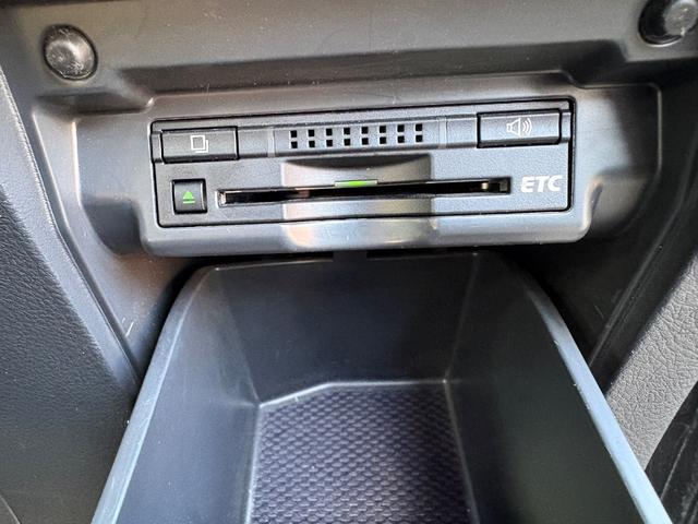 アルファードハイブリッド SR Cパッケージ 4WD ETC バックカメラ TV クリアランスソナー オートクルーズコントロール 両側電動スライドドア オートライト HID サンルーフ スマートキー 電動格納ミラー シートヒーター 後席モニター(21枚目)