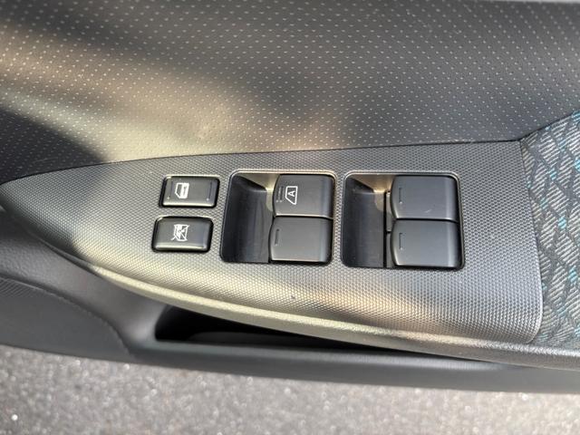 ノート １５Ｘ　ＳＶ　ＥＴＣ　バックカメラ　ナビ　ＴＶ　スマートキー　電動格納ミラー　ＣＶＴ　盗難防止システム　衝突安全ボディ　ＡＢＳ　ＣＤ　ＤＶＤ再生　Ｂｌｕｅｔｏｏｔｈ　エアコン　パワーステアリング　ＭＰ３１１Ｄ－Ａ（13枚目）