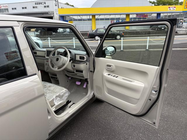 アルトラパン ハイブリッドＧ　クリアランスソナー　レーンアシスト　衝突被害軽減システム　オートライト　スマートキー　アイドリングストップ　電動格納ミラー　シートヒーター　ベンチシート　ＣＶＴ　盗難防止システム　ＡＢＳ　ＥＳＣ（14枚目）