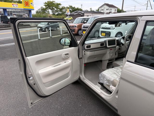 アルトラパン ハイブリッドＧ　クリアランスソナー　レーンアシスト　衝突被害軽減システム　オートライト　スマートキー　アイドリングストップ　電動格納ミラー　シートヒーター　ベンチシート　ＣＶＴ　盗難防止システム　ＡＢＳ　ＥＳＣ（28枚目）