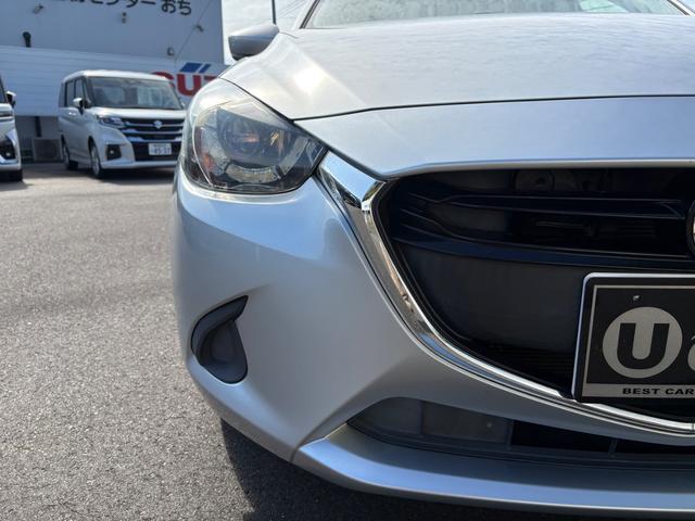 デミオ １３Ｓツーリング　ドライブレコーダー　バックカメラ　ナビ　ＴＶ　衝突被害軽減システム　アルミホイール　オートライト　ＬＥＤヘッドランプ　スマートキー　アイドリングストップ　電動格納ミラー　シートヒーター　ＡＴ（10枚目）