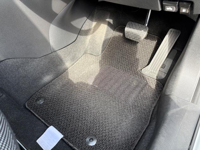 デミオ １３Ｓツーリング　ドライブレコーダー　バックカメラ　ナビ　ＴＶ　衝突被害軽減システム　アルミホイール　オートライト　ＬＥＤヘッドランプ　スマートキー　アイドリングストップ　電動格納ミラー　シートヒーター　ＡＴ（20枚目）