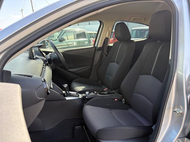 デミオ １３Ｓツーリング　ドライブレコーダー　バックカメラ　ナビ　ＴＶ　衝突被害軽減システム　アルミホイール　オートライト　ＬＥＤヘッドランプ　スマートキー　アイドリングストップ　電動格納ミラー　シートヒーター　ＡＴ（33枚目）