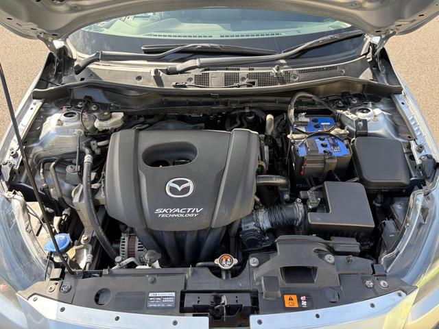 デミオ １３Ｓツーリング　ドライブレコーダー　バックカメラ　ナビ　ＴＶ　衝突被害軽減システム　アルミホイール　オートライト　ＬＥＤヘッドランプ　スマートキー　アイドリングストップ　電動格納ミラー　シートヒーター　ＡＴ（42枚目）