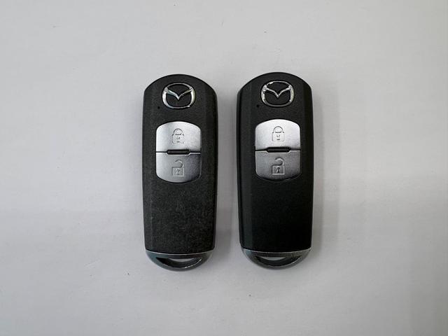 デミオ １３Ｓツーリング　ドライブレコーダー　バックカメラ　ナビ　ＴＶ　衝突被害軽減システム　アルミホイール　オートライト　ＬＥＤヘッドランプ　スマートキー　アイドリングストップ　電動格納ミラー　シートヒーター　ＡＴ（47枚目）