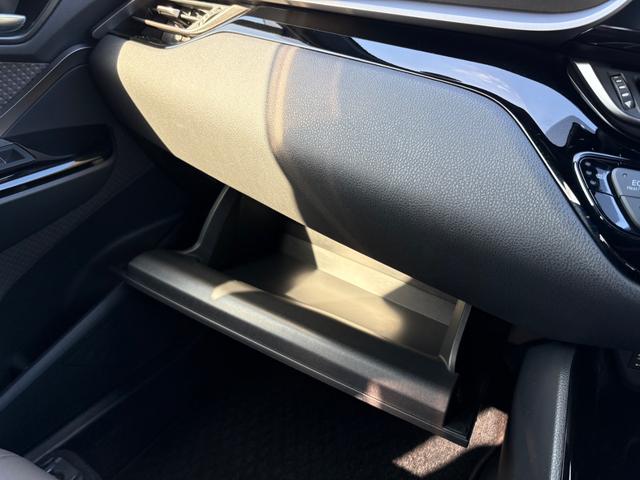 Ｃ－ＨＲ Ｇ　ＥＴＣ　全周囲カメラ　クリアランスソナー　オートクルーズコントロール　レーンアシスト　衝突被害軽減システム　ＴＶ　オートマチックハイビーム　オートライト　ＬＥＤヘッドランプ　アルミホイール（35枚目）