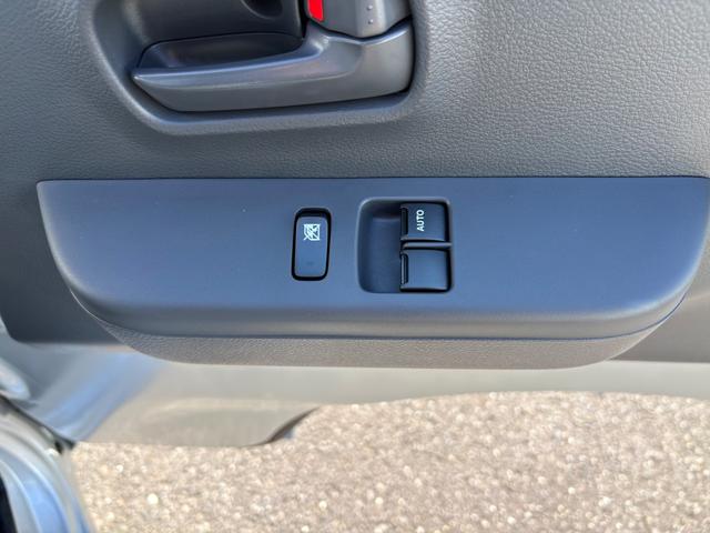 キャリイトラック KCエアコン・パワステ 4WD AT 軽トラック 衝突被害軽減システム クリアランスソナー レーンアシスト キーレスエントリー アイドリングストップ オートライト ESC エアコン パワーウィンドウ 運転席エアバッグ(21枚目)