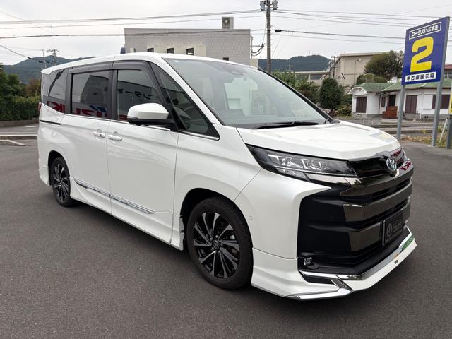 ノア ハイブリッドＳ－Ｚ　ドライブレコーダー　全周囲カメラ　ＴＶ　クリアランスソナー　オートクルーズコントロール　レーンアシスト　パークアシスト　衝突被害軽減システム　両側電動スライドドア　オートマチックハイビーム（5枚目）
