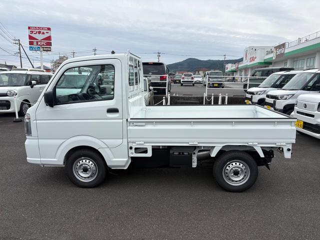 キャリイトラック ＫＣエアコン・パワステ農繁仕様　４ＷＤ　５ＭＴ　クリアランスソナー　キーレスエントリー　アイドリングストップ　オートライト　ＥＳＣ　エアコン　パワーステアリング　パワーウィンドウ（9枚目）