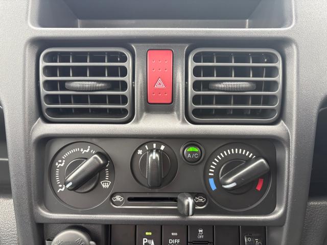 キャリイトラック ＫＣエアコン・パワステ農繁仕様　４ＷＤ　５ＭＴ　クリアランスソナー　キーレスエントリー　アイドリングストップ　オートライト　ＥＳＣ　エアコン　パワーステアリング　パワーウィンドウ（30枚目）