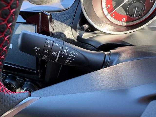 スイフトスポーツ ZC33S ファイナルエディション クリアランスソナー オートクルーズコントロール レーンアシスト 衝突被害軽減システム アルミホイール オートライト LEDヘッドランプ スマートキー 電動格納ミラー シートヒーター MT(18枚目)