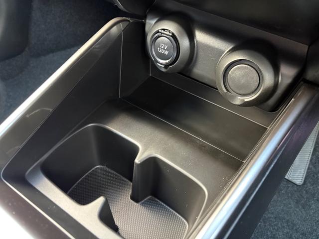 スイフトスポーツ ZC33S ファイナルエディション クリアランスソナー オートクルーズコントロール レーンアシスト 衝突被害軽減システム アルミホイール オートライト LEDヘッドランプ スマートキー 電動格納ミラー シートヒーター AT(27枚目)