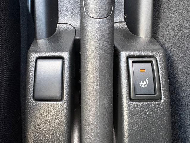 スイフトスポーツ ZC33S ファイナルエディション クリアランスソナー オートクルーズコントロール レーンアシスト 衝突被害軽減システム アルミホイール オートライト LEDヘッドランプ スマートキー 電動格納ミラー シートヒーター AT(30枚目)