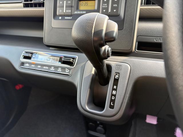 ワゴンR FX クリアランスソナー レーンアシスト 衝突被害軽減システム オートライト スマートキー 電動格納ミラー シートヒーター ベンチシート CVT 盗難防止システム ABS ESC CD(24枚目)