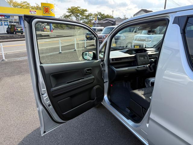 ワゴンR FX クリアランスソナー レーンアシスト 衝突被害軽減システム オートライト スマートキー 電動格納ミラー シートヒーター ベンチシート CVT 盗難防止システム ABS ESC CD(27枚目)