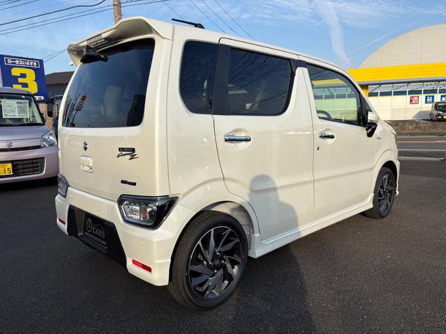 ワゴンRカスタムZ ハイブリッドZX クリアランスソナー オートクルーズコントロール レーンアシスト 衝突被害軽減システム オートライト LEDヘッドランプ スマートキー アイドリングストップ 電動格納ミラー シートヒーター ベンチシート(3枚目)