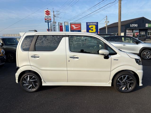 ワゴンRカスタムZ ハイブリッドZX クリアランスソナー オートクルーズコントロール レーンアシスト 衝突被害軽減システム オートライト LEDヘッドランプ スマートキー アイドリングストップ 電動格納ミラー シートヒーター ベンチシート(6枚目)