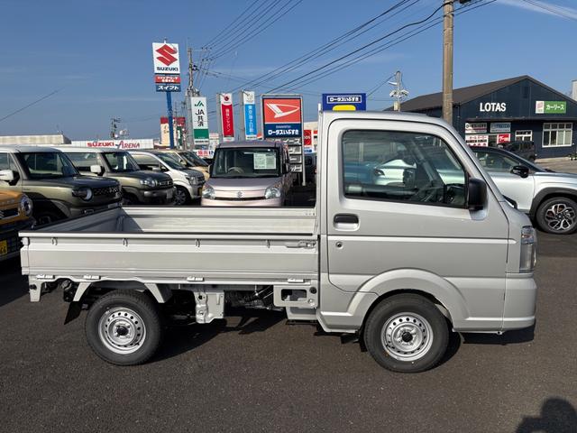 キャリイトラック KCエアコン・パワステ農繁仕様 4WD 5MT クリアランスソナー キーレスエントリー アイドリングストップ オートライト ESC エアコン パワーステアリング パワーウィンドウ 運転席エアバッグ 助手席エアバッグ(6枚目)