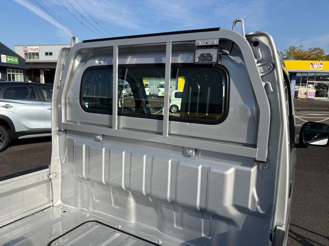 キャリイトラック KCエアコン・パワステ農繁仕様 4WD 5MT クリアランスソナー キーレスエントリー アイドリングストップ オートライト ESC エアコン パワーステアリング パワーウィンドウ 運転席エアバッグ 助手席エアバッグ(12枚目)