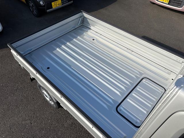 キャリイトラック KCエアコン・パワステ農繁仕様 4WD 5MT クリアランスソナー キーレスエントリー アイドリングストップ オートライト ESC エアコン パワーステアリング パワーウィンドウ 運転席エアバッグ 助手席エアバッグ(14枚目)