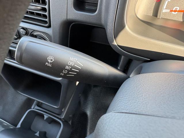 キャリイトラック KCエアコン・パワステ農繁仕様 4WD 5MT クリアランスソナー キーレスエントリー アイドリングストップ オートライト ESC エアコン パワーステアリング パワーウィンドウ 運転席エアバッグ 助手席エアバッグ(25枚目)