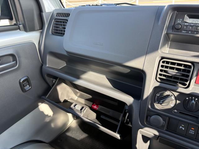 キャリイトラック KCエアコン・パワステ農繁仕様 4WD 5MT クリアランスソナー キーレスエントリー アイドリングストップ オートライト ESC エアコン パワーステアリング パワーウィンドウ 運転席エアバッグ 助手席エアバッグ(36枚目)