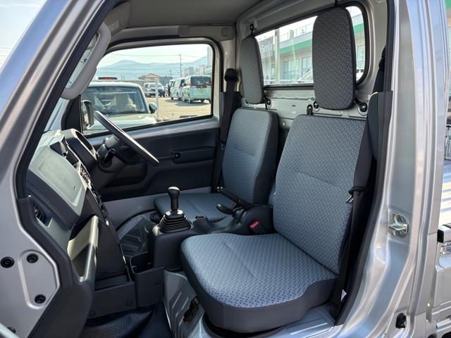 キャリイトラック KCエアコン・パワステ農繁仕様 4WD 5MT クリアランスソナー キーレスエントリー アイドリングストップ オートライト ESC エアコン パワーステアリング パワーウィンドウ 運転席エアバッグ 助手席エアバッグ(37枚目)