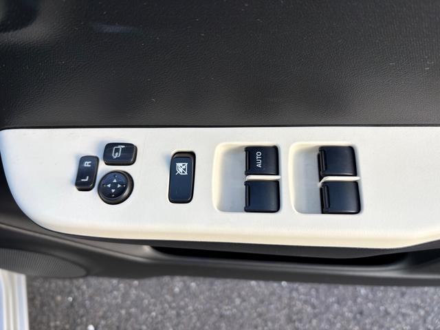 アルト Ｘ　車検２年　スマートキー　アイドリングストップ　電動格納ミラー　シートヒーター　ＣＶＴ　盗難防止システム　ＡＢＳ　ＥＳＣ　ＣＤ　ミュージックプレイヤー接続可　アルミホイール　衝突安全ボディ　エアコン（14枚目）