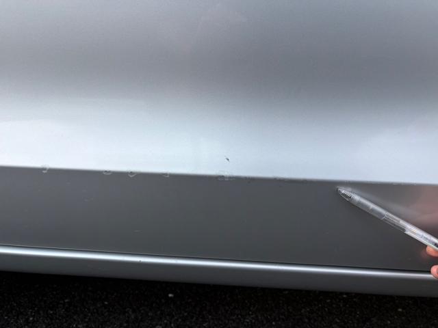 アルト Ｘ　車検２年　スマートキー　アイドリングストップ　電動格納ミラー　シートヒーター　ＣＶＴ　盗難防止システム　ＡＢＳ　ＥＳＣ　ＣＤ　ミュージックプレイヤー接続可　アルミホイール　衝突安全ボディ　エアコン（42枚目）