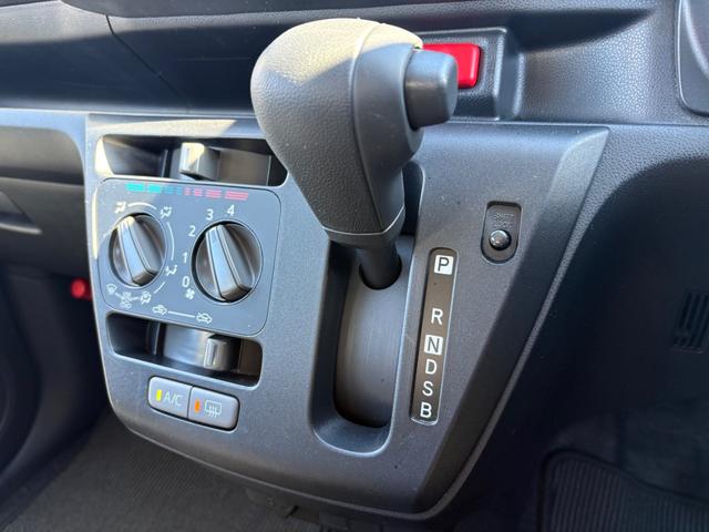 ピクシスエポック Ｌ　ＳＡＩＩＩ　クリアランスソナー　衝突被害軽減システム　オートマチックハイビーム　オートライト　キーレスエントリー　アイドリングストップ　ＣＶＴ　盗難防止システム　ＡＢＳ　ＥＳＣ　ＣＤ　ミュージックプレイヤー接続可（23枚目）