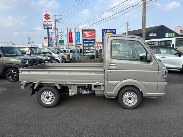 キャリイトラック ＫＸ　４ＷＤ　ＡＴ　軽トラック　三方開　衝突被害軽減システム　クリアランスソナー　レーンアシスト　キーレスエントリー　アイドリングストップ　電動格納ミラー　オートライト　ＥＳＣ　エアコン　パワーウィンドウ（6枚目）