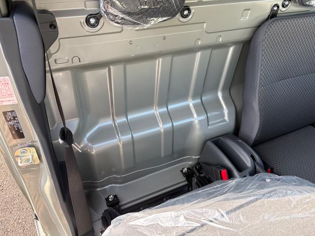 キャリイトラック ＫＸ　４ＷＤ　ＡＴ　軽トラック　三方開　衝突被害軽減システム　クリアランスソナー　レーンアシスト　キーレスエントリー　アイドリングストップ　電動格納ミラー　オートライト　ＥＳＣ　エアコン　パワーウィンドウ（24枚目）