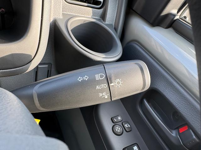 キャリイトラック ＫＸ　４ＷＤ　ＡＴ　軽トラック　三方開　衝突被害軽減システム　クリアランスソナー　レーンアシスト　キーレスエントリー　アイドリングストップ　電動格納ミラー　オートライト　ＥＳＣ　エアコン　パワーウィンドウ（27枚目）