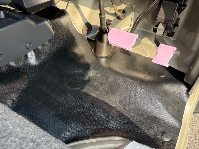 キャリイトラック ＫＸ　４ＷＤ　ＡＴ　軽トラック　三方開　衝突被害軽減システム　クリアランスソナー　レーンアシスト　キーレスエントリー　アイドリングストップ　電動格納ミラー　オートライト　ＥＳＣ　エアコン　パワーウィンドウ（28枚目）