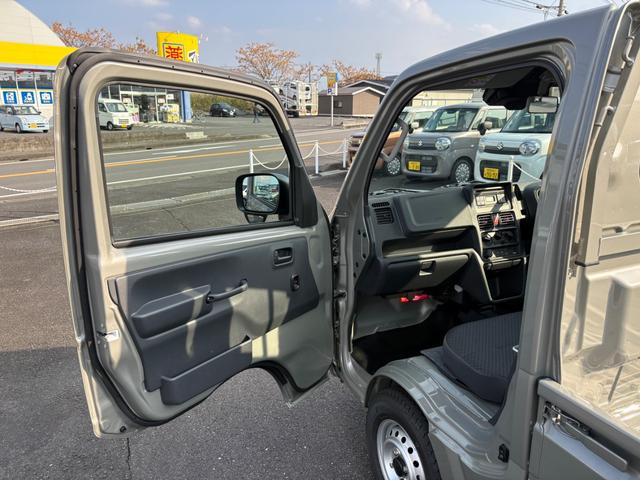 キャリイトラック ＫＸ　４ＷＤ　ＡＴ　軽トラック　三方開　衝突被害軽減システム　クリアランスソナー　レーンアシスト　キーレスエントリー　アイドリングストップ　電動格納ミラー　オートライト　ＥＳＣ　エアコン　パワーウィンドウ（36枚目）