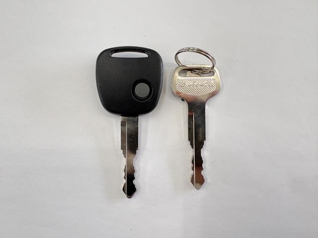 キャリイトラック ＫＸ　４ＷＤ　ＡＴ　軽トラック　三方開　衝突被害軽減システム　クリアランスソナー　レーンアシスト　キーレスエントリー　アイドリングストップ　電動格納ミラー　オートライト　ＥＳＣ　エアコン　パワーウィンドウ（48枚目）