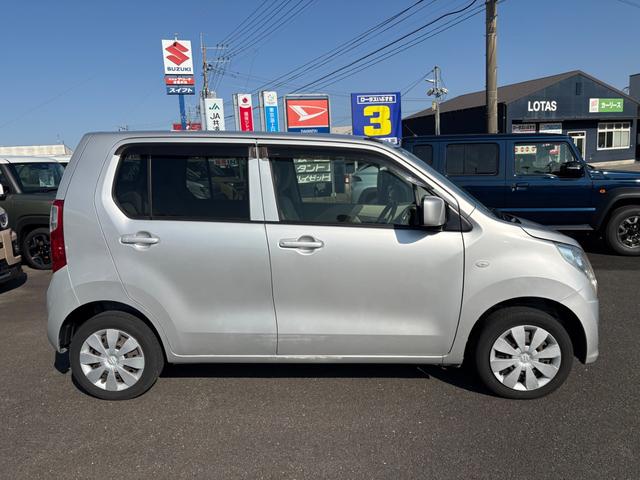 ワゴンR FX キーレスエントリー アイドリングストップ 電動格納ミラー ベンチシート CVT 盗難防止システム ABS CD ミュージックプレイヤー接続可 アルミホイール 衝突安全ボディ エアコン(6枚目)