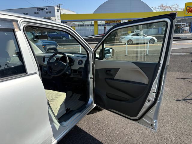 ワゴンR FX キーレスエントリー アイドリングストップ 電動格納ミラー ベンチシート CVT 盗難防止システム ABS CD ミュージックプレイヤー接続可 アルミホイール 衝突安全ボディ エアコン(12枚目)