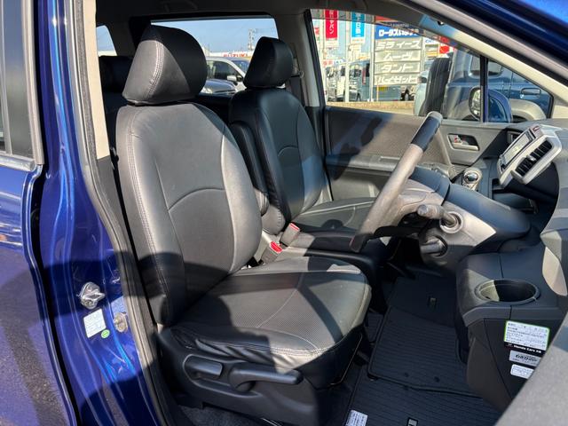 フリード Ｇ　ジャストセレクション　ドライブレコーダー　ＥＴＣ　バックカメラ　ＴＶ　両側スライド・片側電動　ＨＩＤ　スマートキー　電動格納ミラー　３列シート　ウォークスルー　ＣＶＴ　ＣＤ　ＤＶＤ再生　盗難防止システム（14枚目）