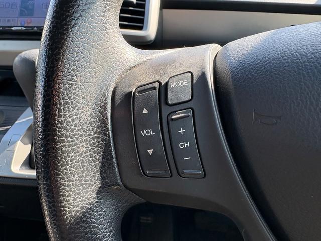 フリード Ｇ　ジャストセレクション　ドライブレコーダー　ＥＴＣ　バックカメラ　ＴＶ　両側スライド・片側電動　ＨＩＤ　スマートキー　電動格納ミラー　３列シート　ウォークスルー　ＣＶＴ　ＣＤ　ＤＶＤ再生　盗難防止システム（18枚目）