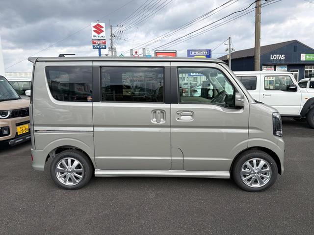 エブリイワゴン ＰＺターボスペシャル　４ＷＤ　標準ルーフ　バックカメラ　両側電動スライドドア　クリアランスソナー　レーンアシスト　衝突被害軽減システム　オートライト　ＬＥＤヘッドランプ　スマートキー　アイドリングストップ　電動格納ミラー（6枚目）