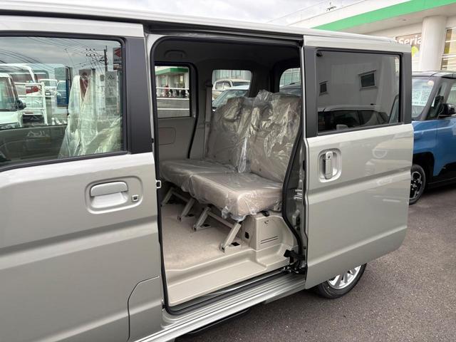 エブリイワゴン ＰＺターボスペシャル　４ＷＤ　標準ルーフ　バックカメラ　両側電動スライドドア　クリアランスソナー　レーンアシスト　衝突被害軽減システム　オートライト　ＬＥＤヘッドランプ　スマートキー　アイドリングストップ　電動格納ミラー（34枚目）