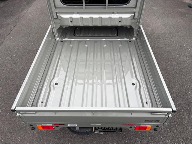 スーパーキャリイ Ｘ　４ＷＤ　４ＡＴ　衝突被害軽減システム　クリアランスソナー　レーンアシスト　キーレスエントリー　アイドリングストップ　電動格納ミラー　オートライト　ＥＳＣ　エアコン　パワーウィンドウ（16枚目）